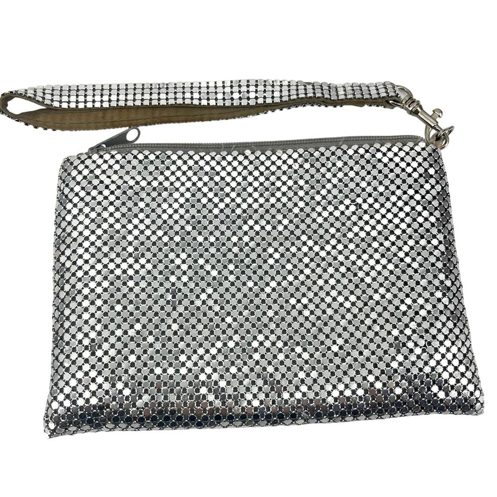 Amanda Smith silver metal zipped wristlet purse with strap
